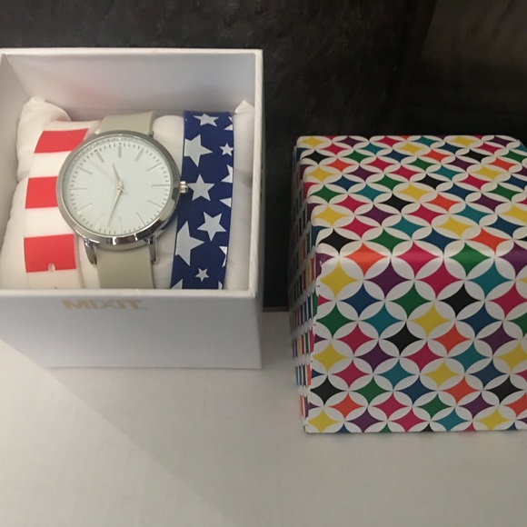 Mixit White Watch with changeable bands - Picture 2 of 4